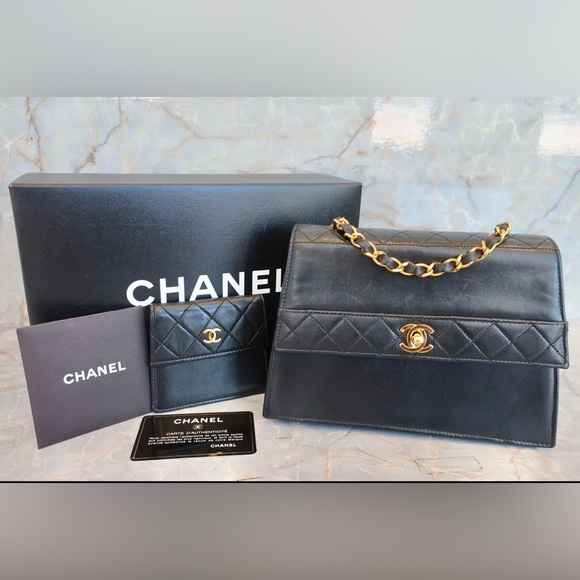 Authentic CHANEL 1990s trapezoid vintage black bag RARE with wallet - Picture 1 of 16